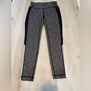 ATHLETA COLORBLOCK REVELATION TIGHT (351376) Heather Gray/Black, Medium